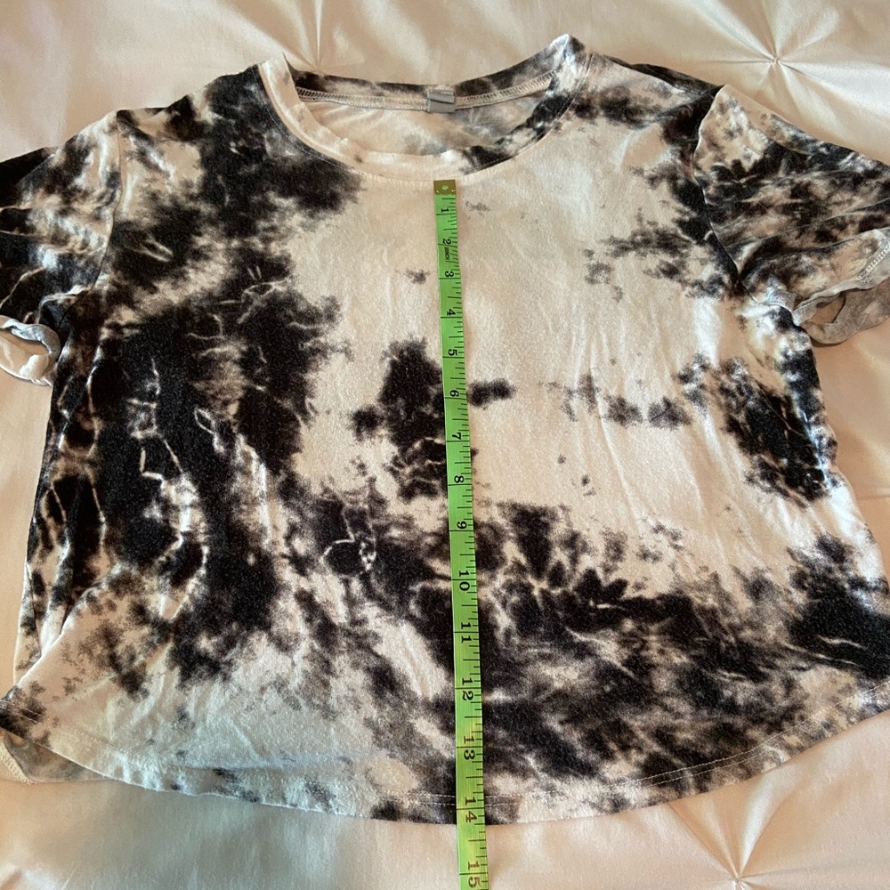 SOLD Pacsun Tie Dye cropped tee - Picture 5 of 5